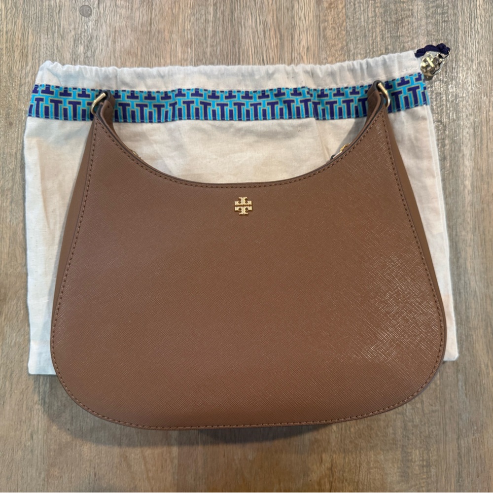 Tory Burch, Emerson zip, adjustable strap, texture leather shoulder bag